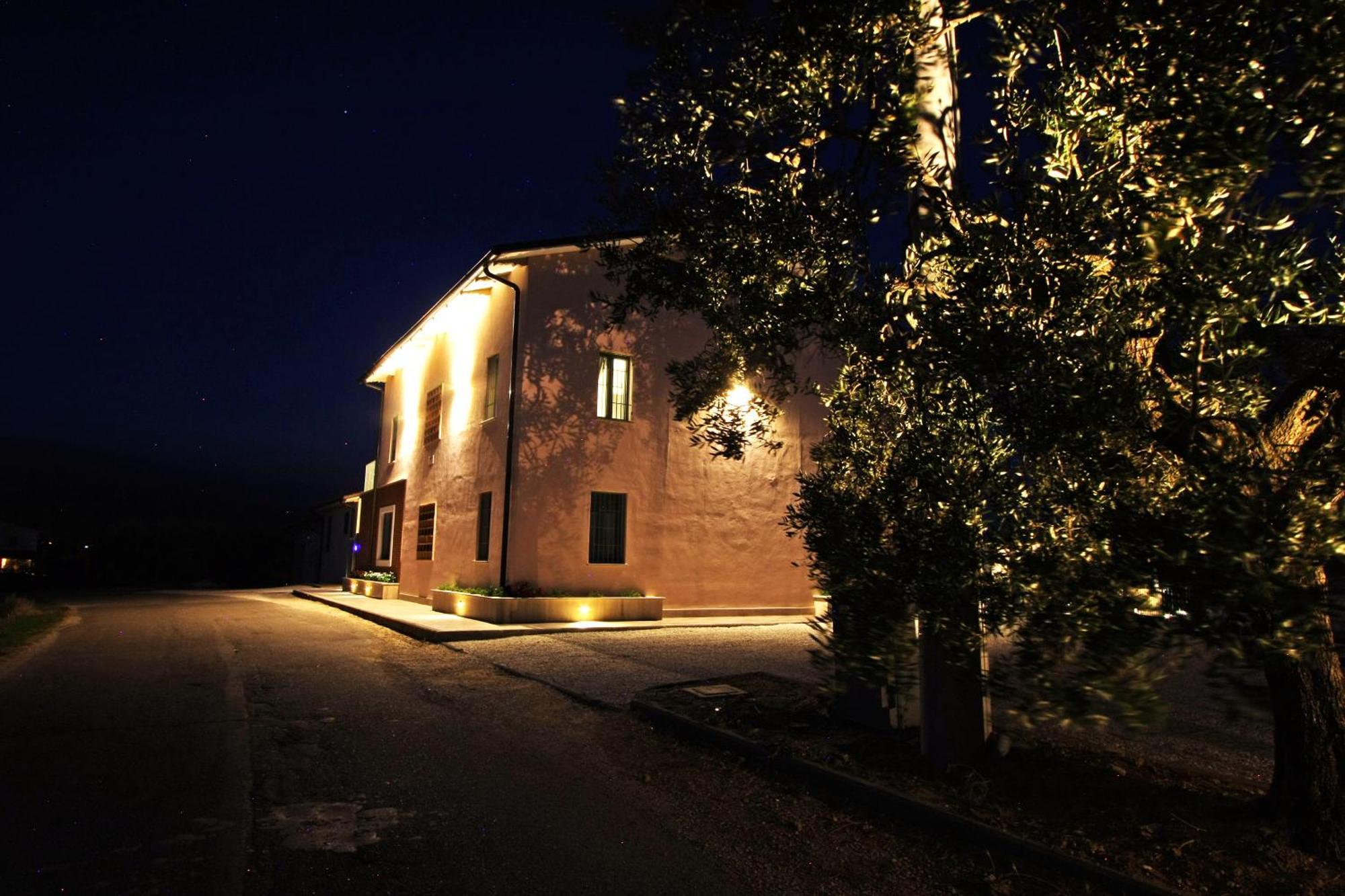 La Collina Del Girasole Villa Montecastrilli Eksteriør billede
