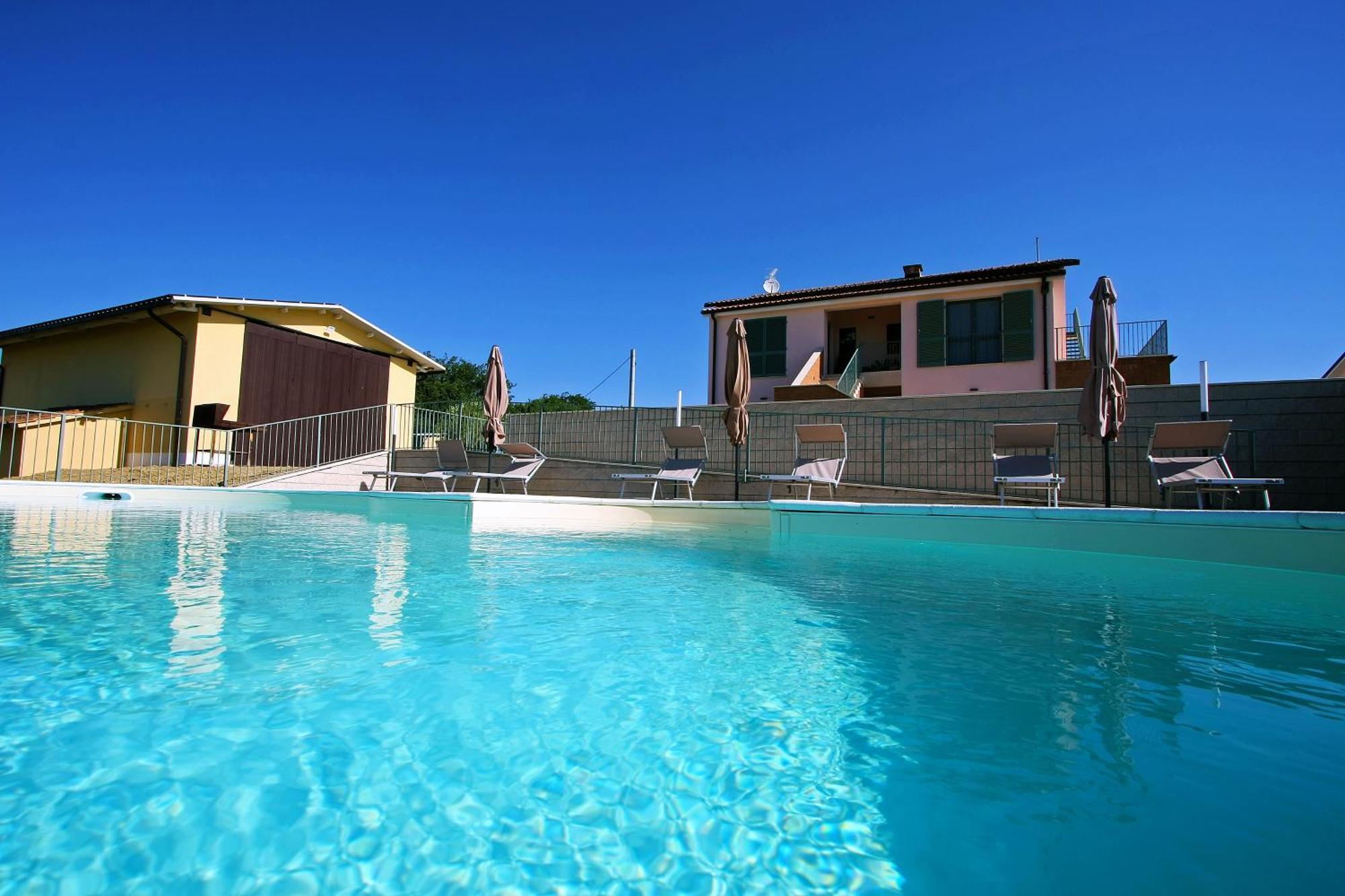 La Collina Del Girasole Villa Montecastrilli Eksteriør billede