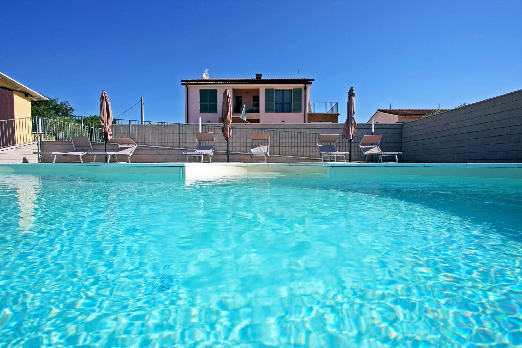 La Collina Del Girasole Villa Montecastrilli Eksteriør billede
